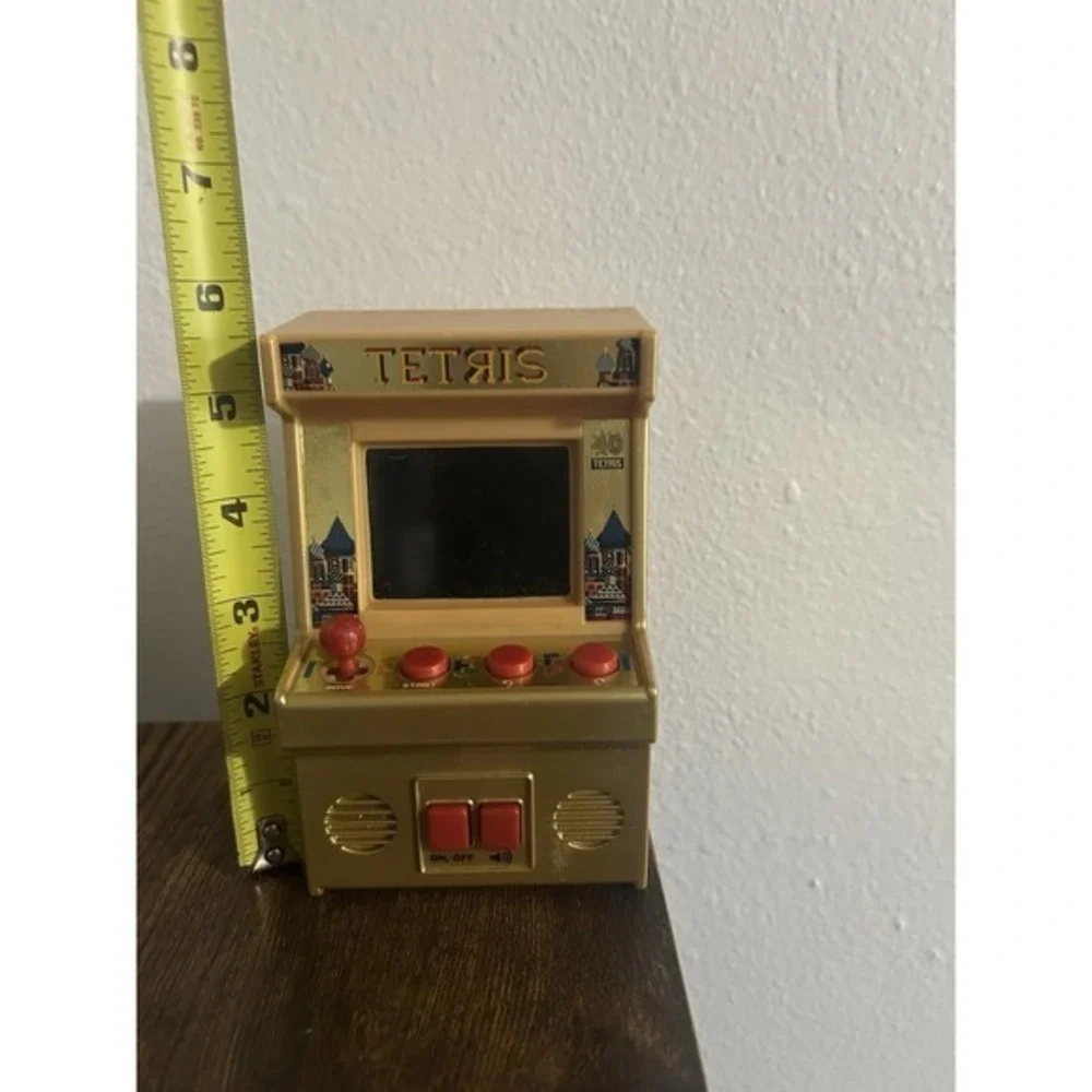 TETRIS GOLD Mini Arcade Game Classic Arcade Electronic Video Handheld Game WORKS